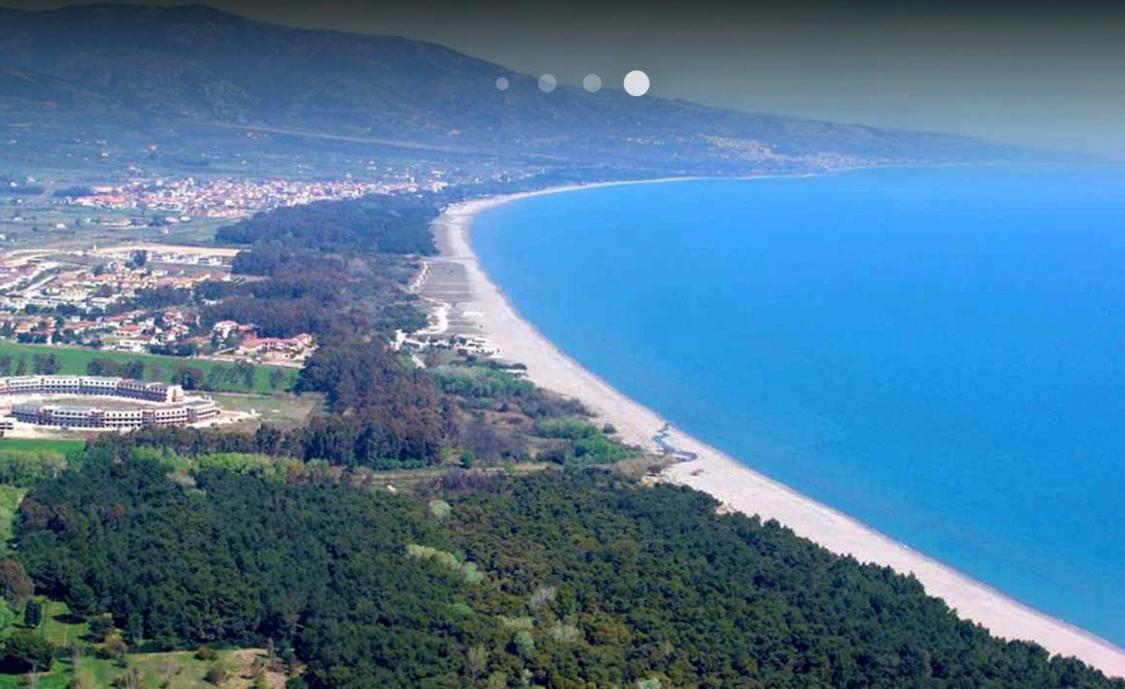 Stanza Vacanza Lo Stadio Sibari Bagian luar foto